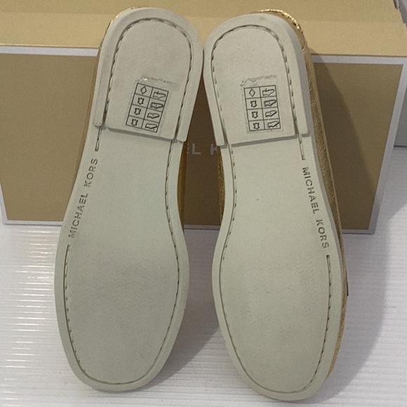 Michael Kors Moccasin Flats Leather Size 8M Color Gold - Picture 10 of 10